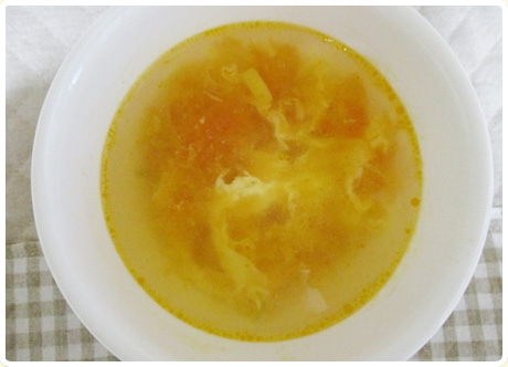 卵とトマトのスープ